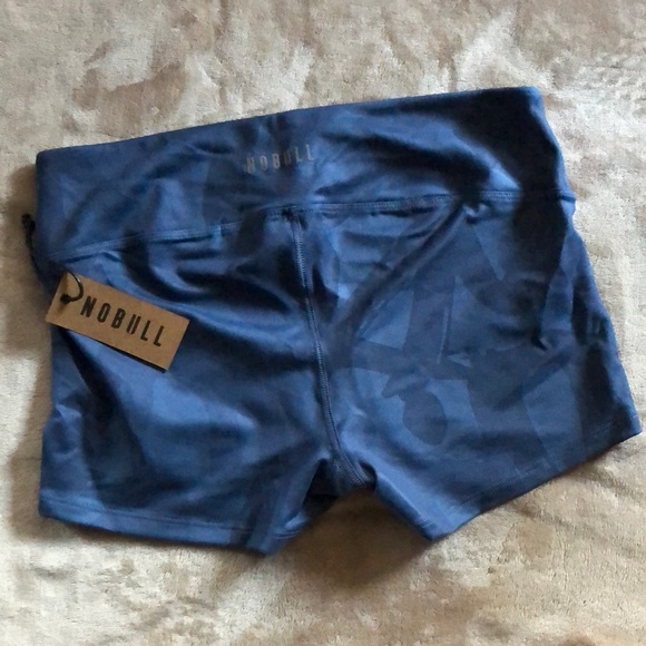 Set of Nobull Toomey Halter Sports Bra Short 2´´ M - Picture 7 of 9